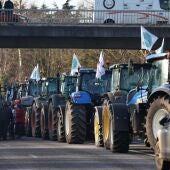 Tractores que paralizan las carreteras francesas por la protesta de los agricultores