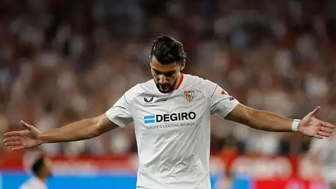 Y el Valencia dejó tirado a Rafa Mir Y el Valencia dejó tirado a Rafa Mir