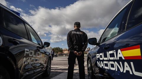 Un agente de la Polic&iacute;a Nacional en imagen de archivo 