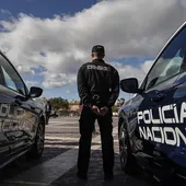 Un agente de la Policía Nacional en imagen de archivo Un agente de la Policía Nacional en imagen de archivo