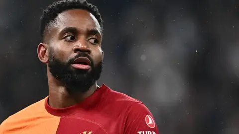Cedric Bakambu, en un partido con el Galatasaray. Cedric Bakambu, en un partido con el Galatasaray.