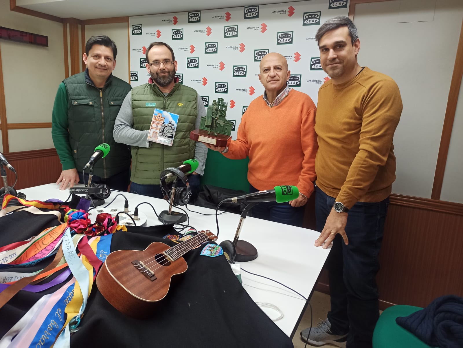 La Tuna Universitaria de Ciudad Real "Mejor Tuna" en el VI Certamen de Tunas de la Línea de la Concepción. La Tuna Universitaria de Ciudad Real "Mejor Tuna" en el VI Certamen de Tunas de la Línea de la Concepción.