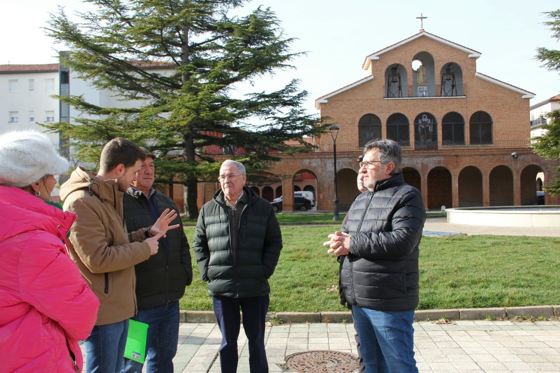 El Ayuntamiento de Palencia empieza una ronda de visitas por los barrios para conocer sus deficiencias El Ayuntamiento de Palencia empieza una ronda de visitas por los barrios para conocer sus deficiencias