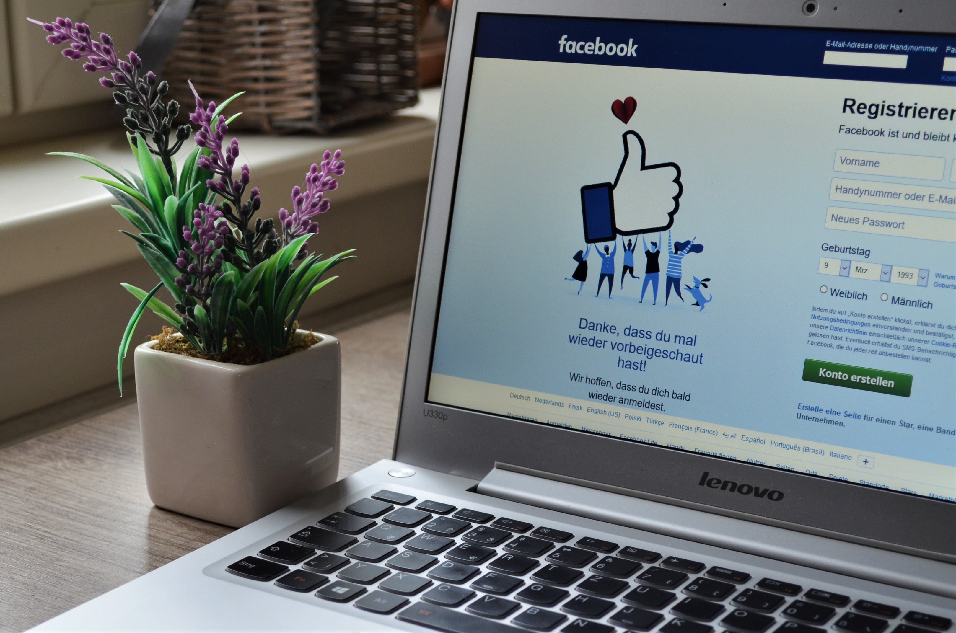 Facebook, una red social con luces y sombras que cumple 20 años Facebook, una red social con luces y sombras que cumple 20 años