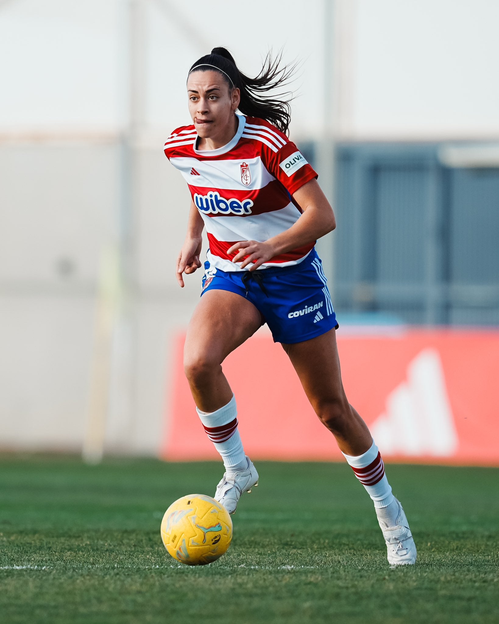 Ellas Juegan: Isa Álvarez, autora del gol de la temporada Ellas Juegan: Isa Álvarez, autora del gol de la temporada