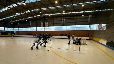 Una jugada del Oviedo Roller en Villafría Una jugada del Oviedo Roller en Villafría