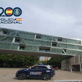 La Policía detiene a una mujer por estafar 35.000 euros a un hombre de Benidorm con el fingió un romance La Policía detiene a una mujer por estafar 35.000 euros a un hombre de Benidorm con el fingió un romance