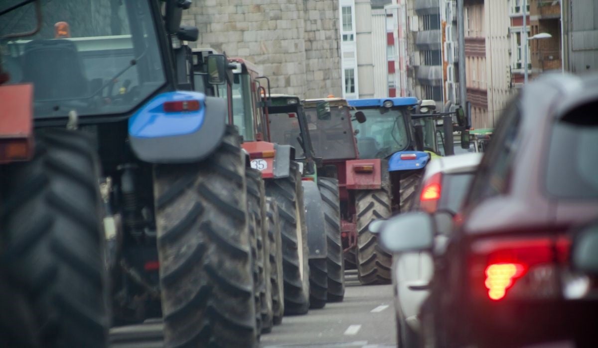 Los trabajadores del campo protestan con sendas tractoradas en varios puntos de la provincia de Córdoba Los trabajadores del campo protestan con sendas tractoradas en varios puntos de la provincia de Córdoba