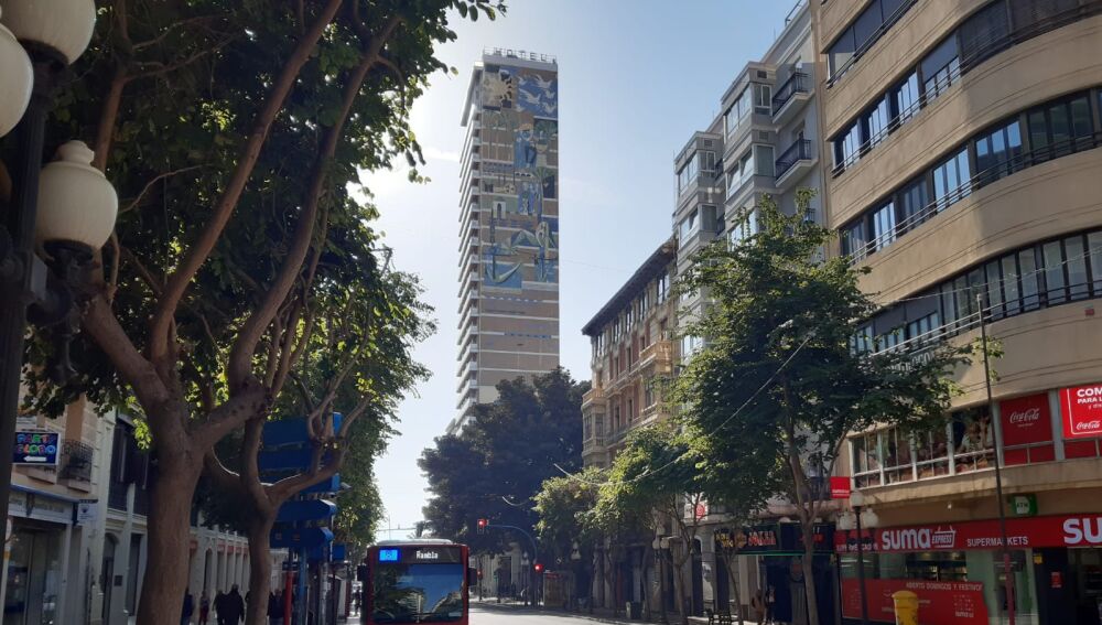 El hotel Gran Sol es uno de los edificios más altos de Alicante 