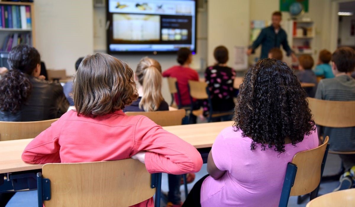 FAMPA denuncia que el arreglo escolar de este año suprime 200 aulas en toda la Comunitat Valenciana FAMPA denuncia que el arreglo escolar de este año suprime 200 aulas en toda la Comunitat Valenciana