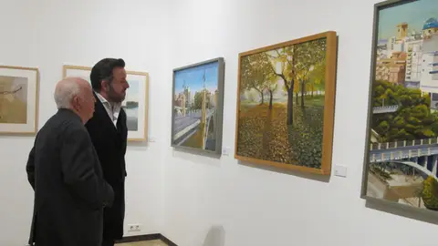 Diaz Tripiana con el alcalde de Elche en la inauguración de su exposición Diaz Tripiana con el alcalde de Elche en la inauguración de su exposición