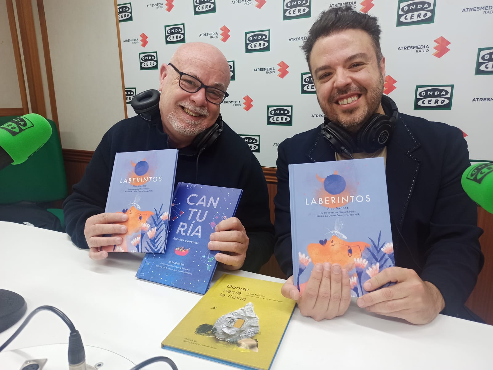 Veleta Roja presenta "Laberintos" este viernes en el Antiguo Casino Veleta Roja presenta "Laberintos" este viernes en el Antiguo Casino