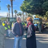 Concentración de agricultores bloquean el acceso al Puerto de Málaga 