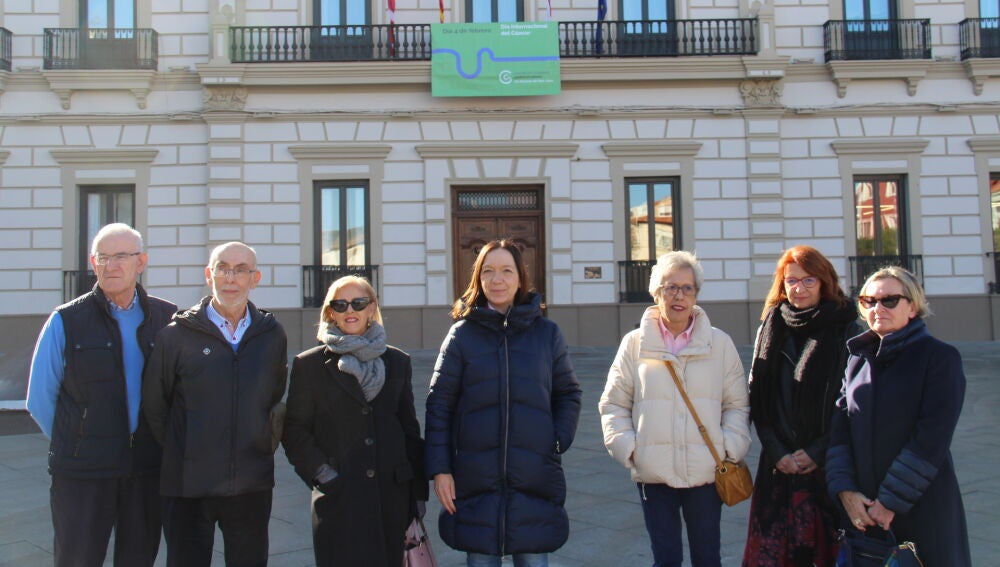Autoridades y voluntarios de la Asamblea de Alcázar, dieron lectura a un manifiesto