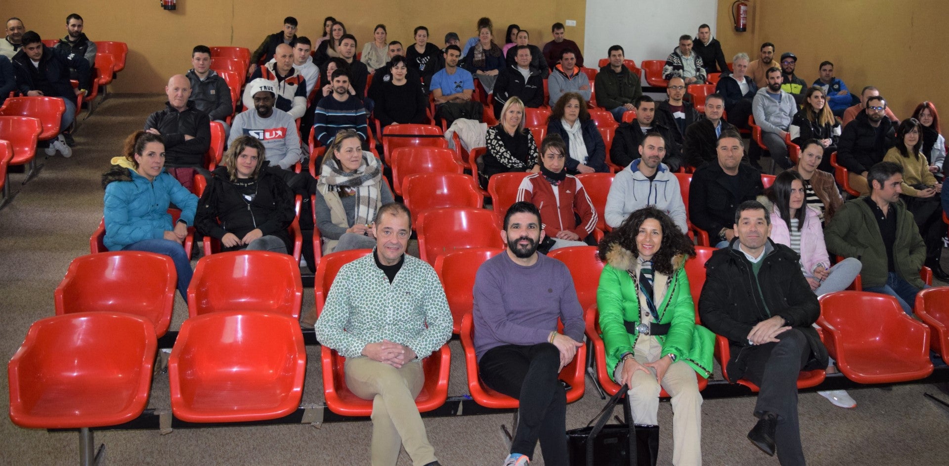 Más de 800 trabajadores de Galletas Gullón reciben formación en productos sin gluten Más de 800 trabajadores de Galletas Gullón reciben formación en productos sin gluten