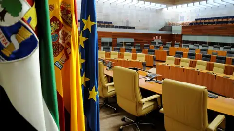 El Regadío de Tierra de Barros, la Agricultura o la financiación autonómica a debate en el pleno de la Asamblea de este jueves El Regadío de Tierra de Barros, la Agricultura o la financiación autonómica a debate en el pleno de la Asamblea de este jueves