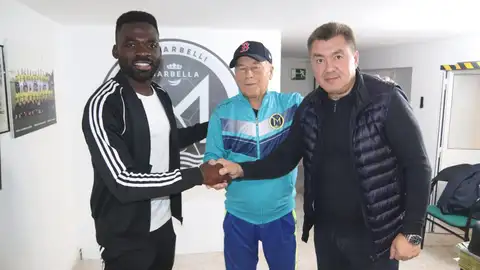 Clyde Essomba firma por el FC Marbellí Clyde Essomba firma por el FC Marbellí