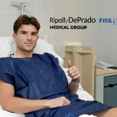 Raúl Guti, tras ser operado de su grave lesión en la rodilla derecha