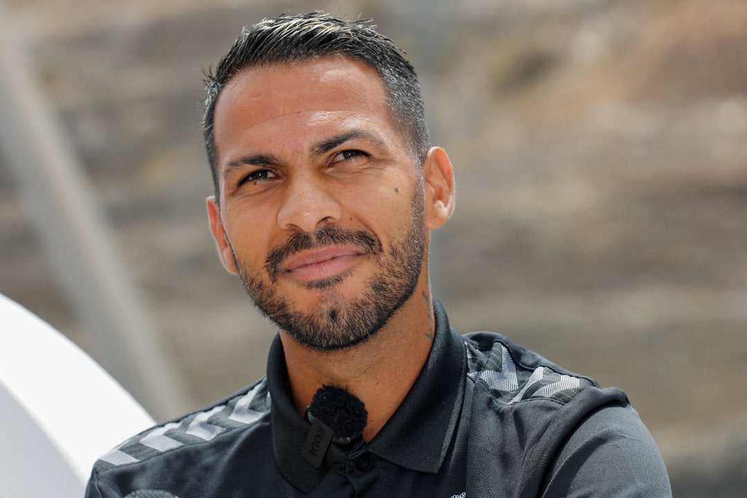 Jonathan Viera, nuevo jugador del Almería Jonathan Viera, nuevo jugador del Almería