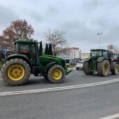 Las caravanas de tractores provocan afecciones al tráfico en Navarra
