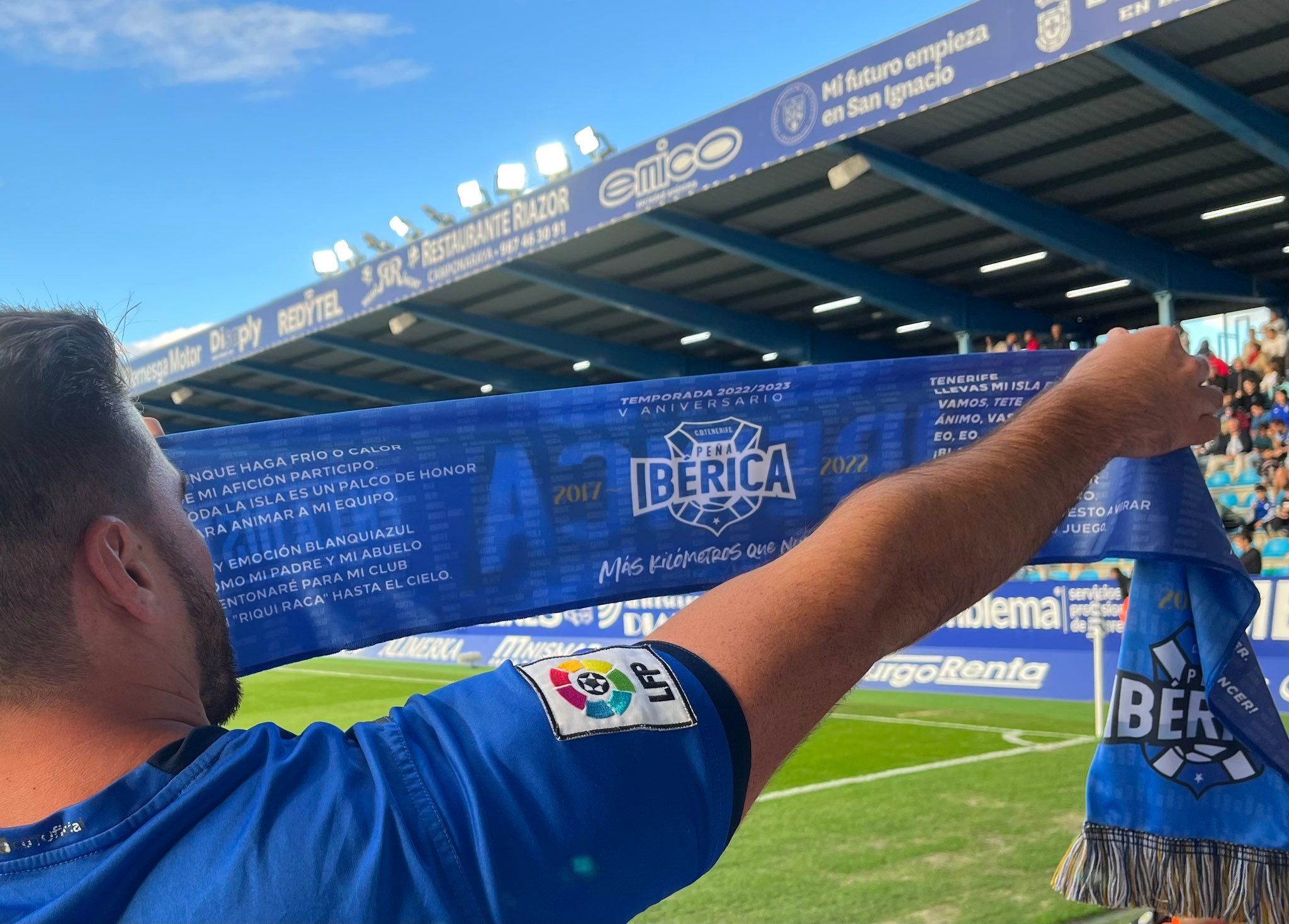 El futuro de Asier Garitano divide a las peñas del CD Tenerife El futuro de Asier Garitano divide a las peñas del CD Tenerife