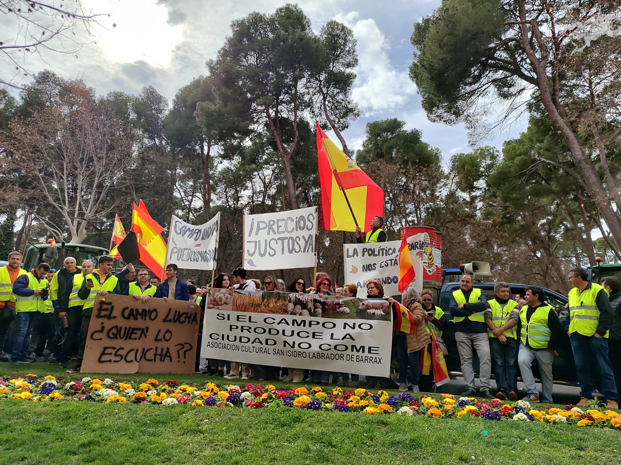 Agricultores y ganaderos marcharán a pie este martes por la ciudad de Albacete en señal de protesta Agricultores y ganaderos marcharán a pie este martes por la ciudad de Albacete en señal de protesta