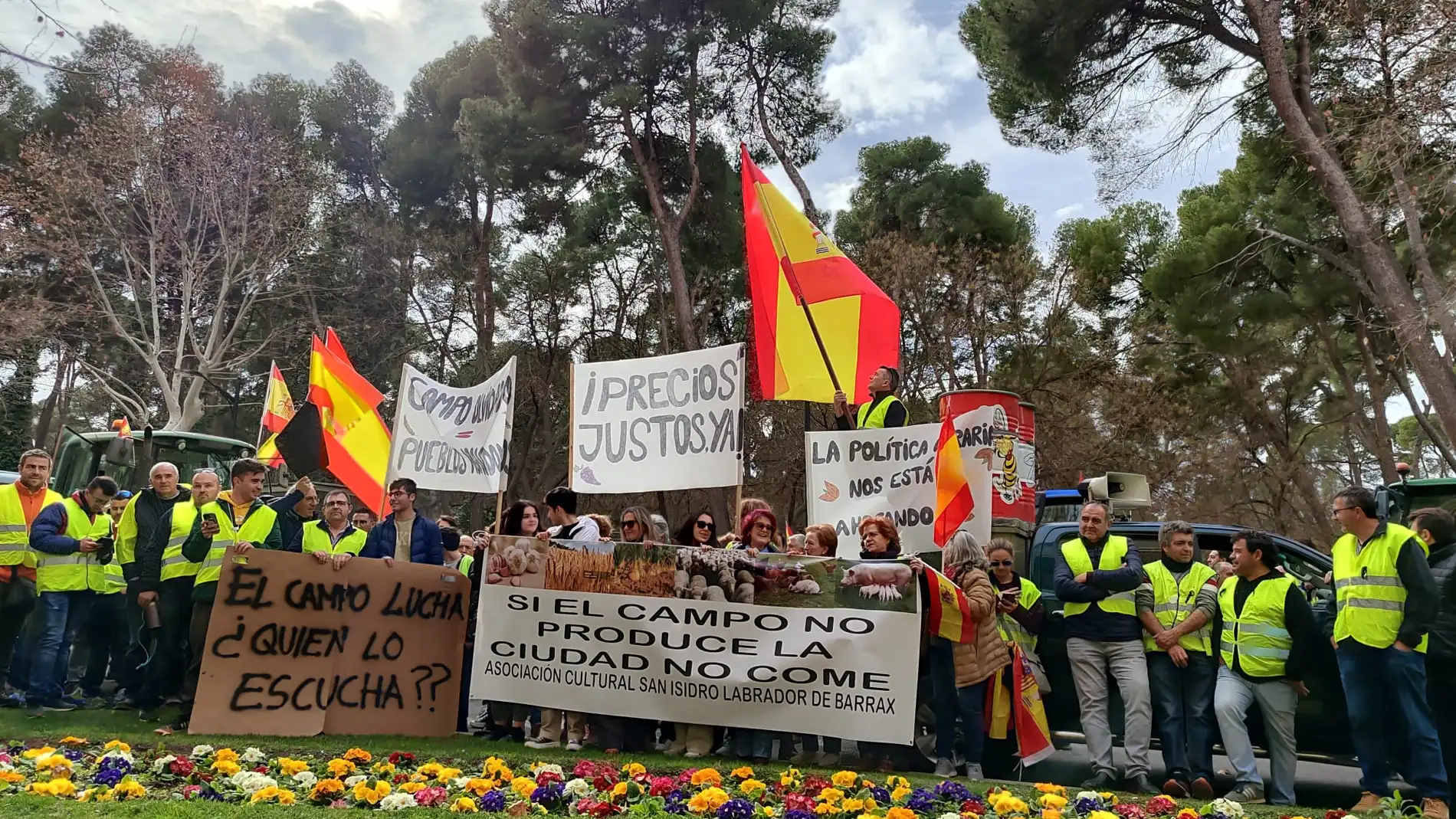 Protestas de agricultores en la subdelegación del gobierno en Albacete