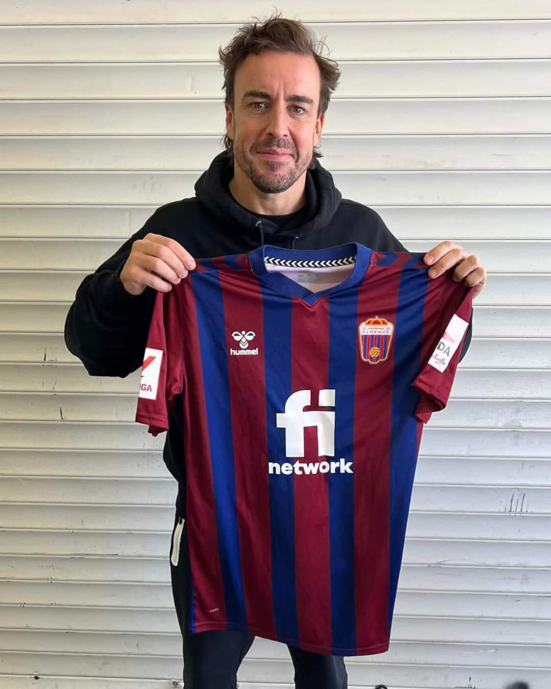 Fernando Alonso se sube al carro del Eldense Fernando Alonso se sube al carro del Eldense