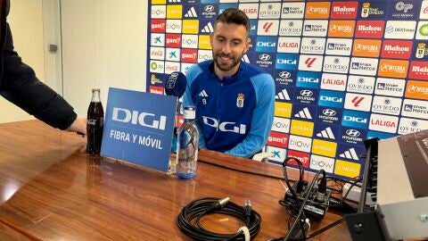 8-2 Borja Bast&oacute;n, en la sala de prensa del Requexon