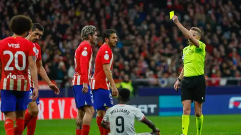 Así es la nueva tarjeta azul que la Asociación internacional de Fútbol quiere implementar Así es la nueva tarjeta azul que la Asociación internacional de Fútbol quiere implementar