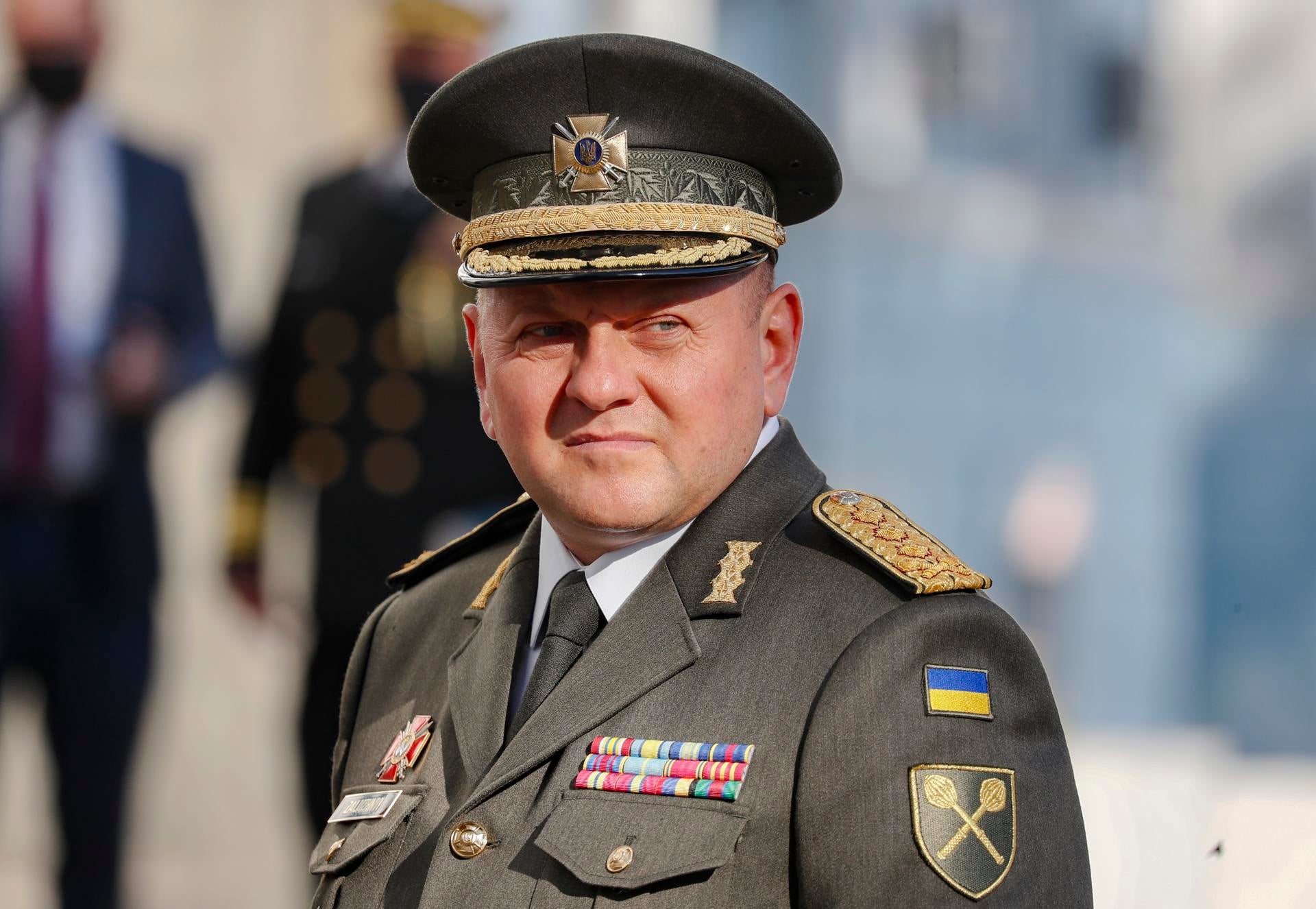 Zelenski destituye a Zaluzhni, el jefe de las Fuerzas Armadas ucranianas Zelenski destituye a Zaluzhni, el jefe de las Fuerzas Armadas ucranianas