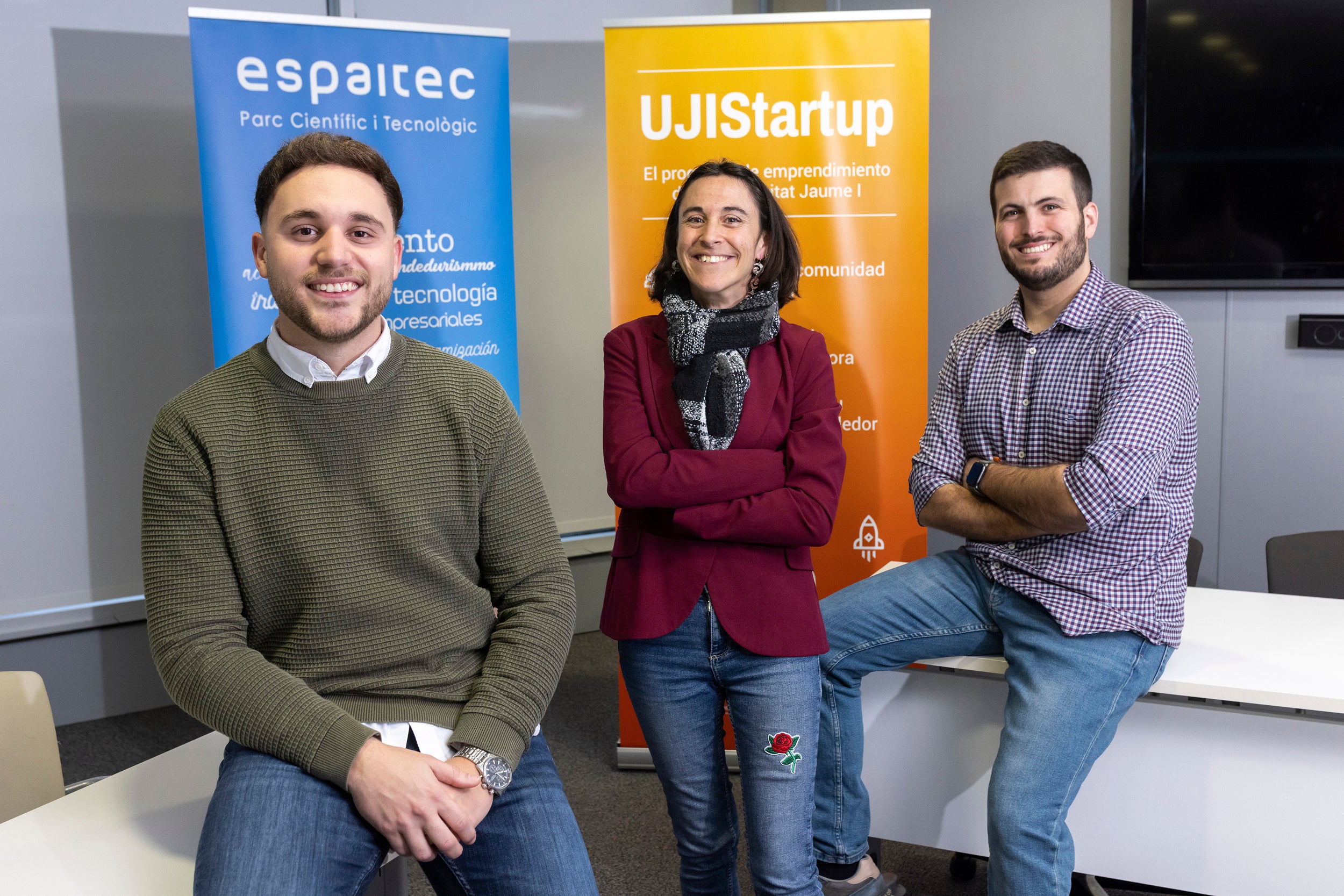 L'UJI, en col·laboració amb Banco Santander, atorga l'ajuda UJI Emprèn OnSocial a tres projectes emprenedors L'UJI, en col·laboració amb Banco Santander, atorga l'ajuda UJI Emprèn OnSocial a tres projectes emprenedors