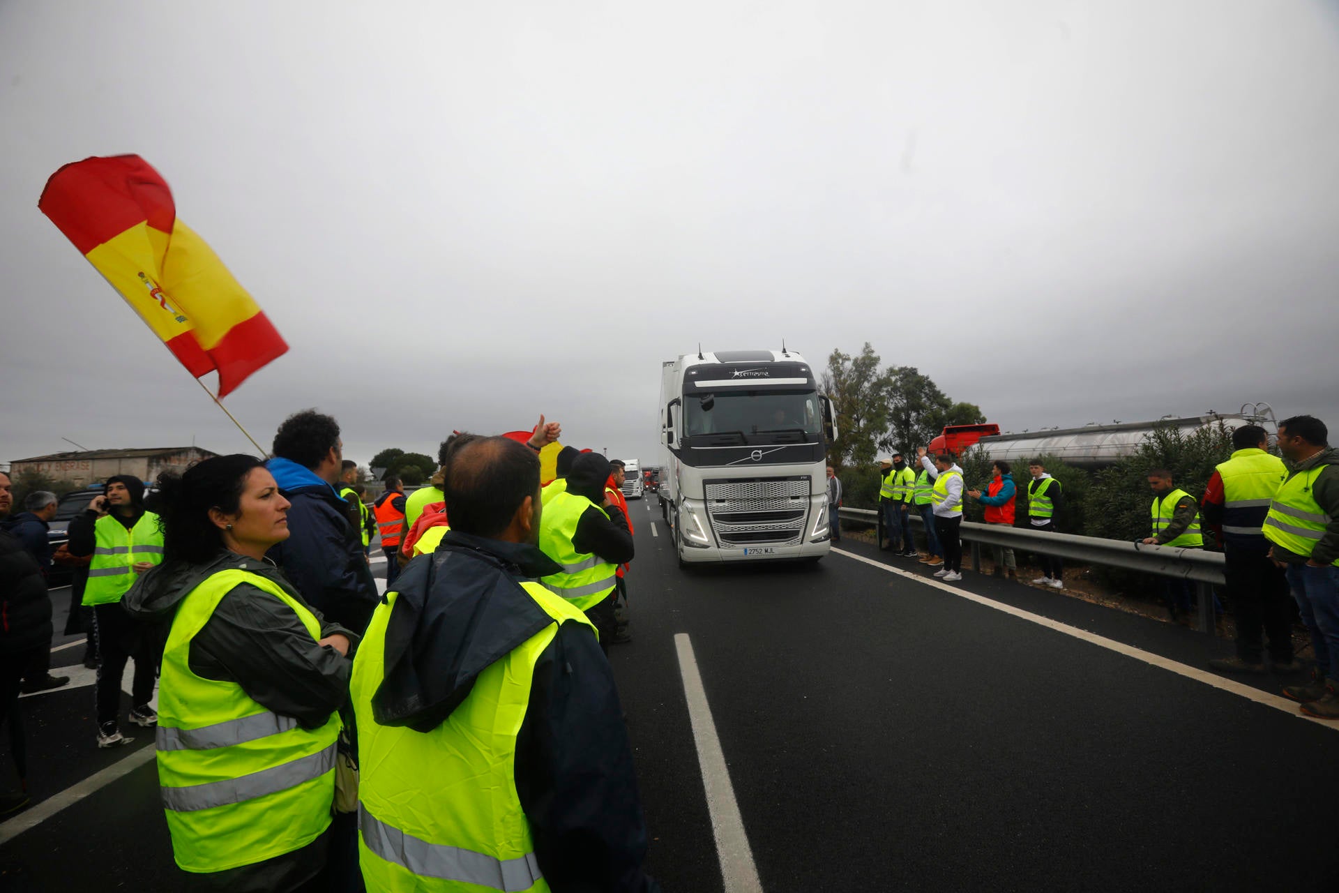 Los agricultores amenazan los premios Goya y llaman a tomar las calles de Madrid Los agricultores amenazan los premios Goya y llaman a tomar las calles de Madrid