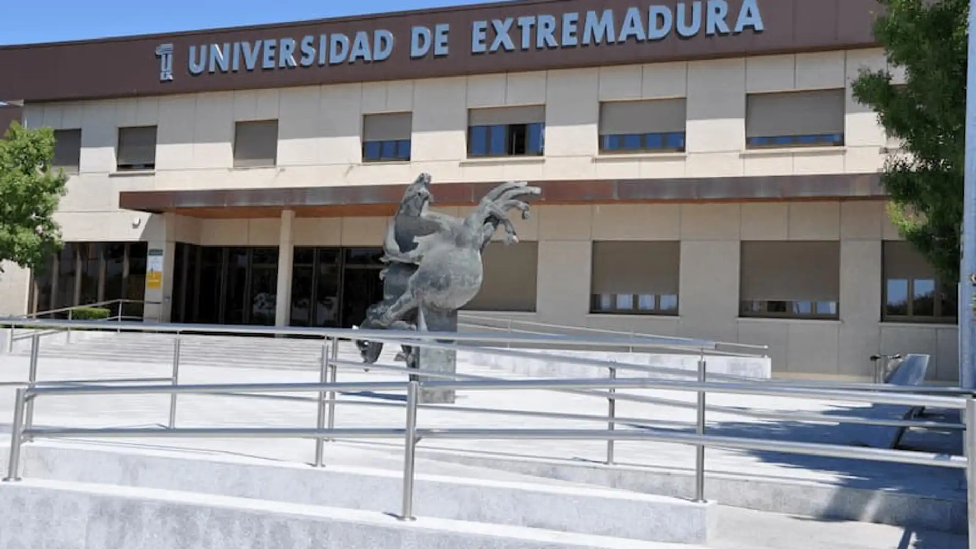 La Junta destina más de 1,3 millones de euros a financiar actuaciones en infraestructuras en los campus de la UEx