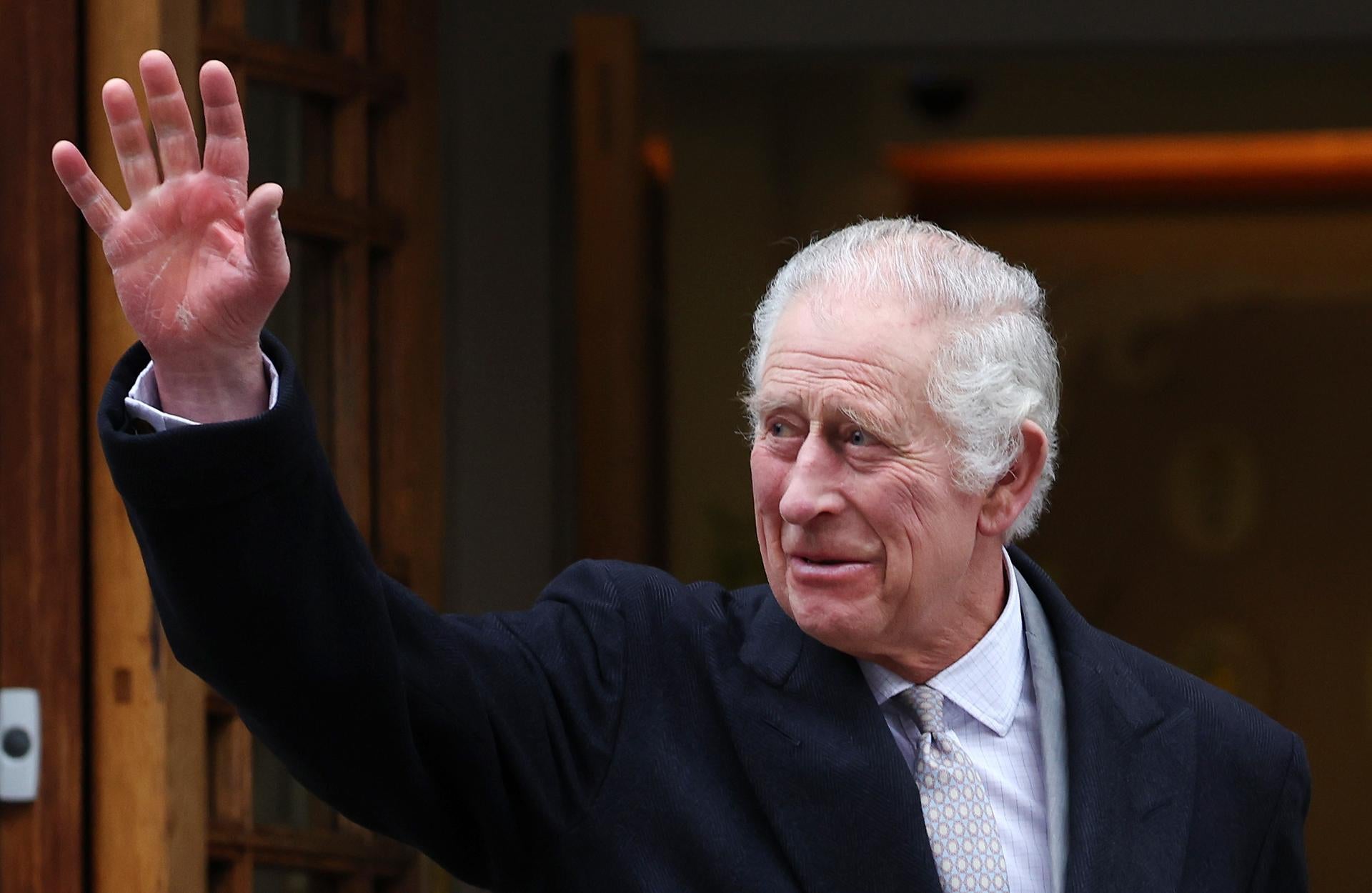 El rey Carlos III agradece "de todo corazón" los mensajes de apoyo tras su diagnóstico de cáncer El rey Carlos III agradece "de todo corazón" los mensajes de apoyo tras su diagnóstico de cáncer