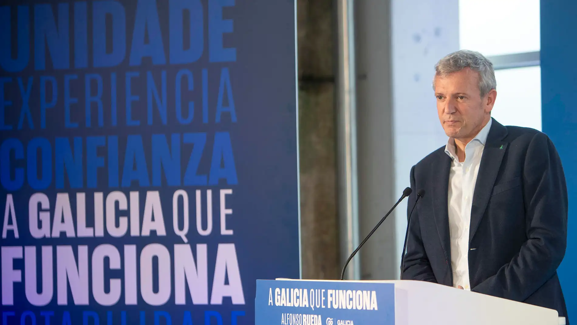 El candidato del PPdeG a la Xunta de Galicia, Alfonso Rueda, interviene durante un acto.