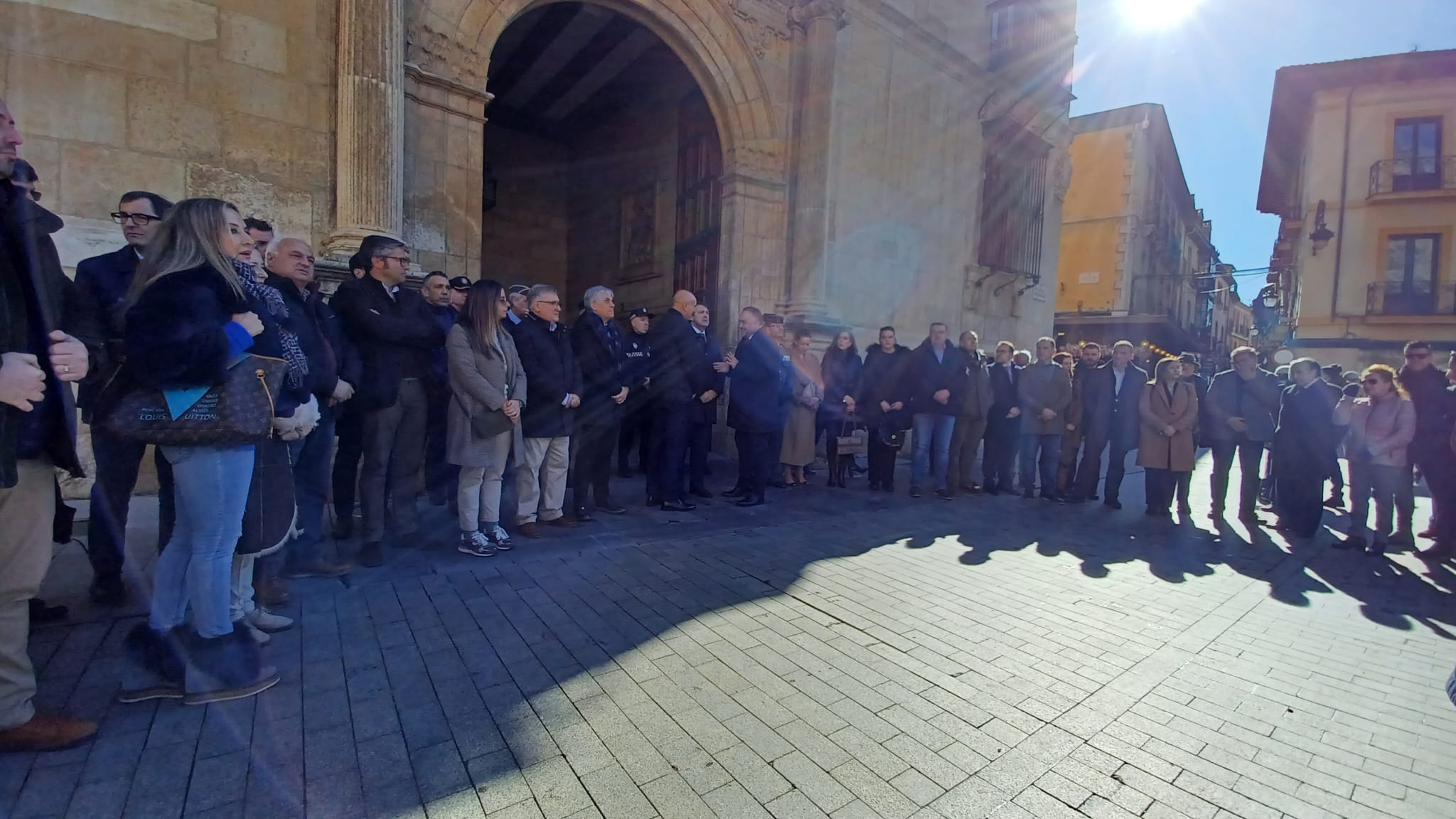 La sociedad leonesa muestra su repulsa por el asesinato del guardia civil en Barbate La sociedad leonesa muestra su repulsa por el asesinato del guardia civil en Barbate