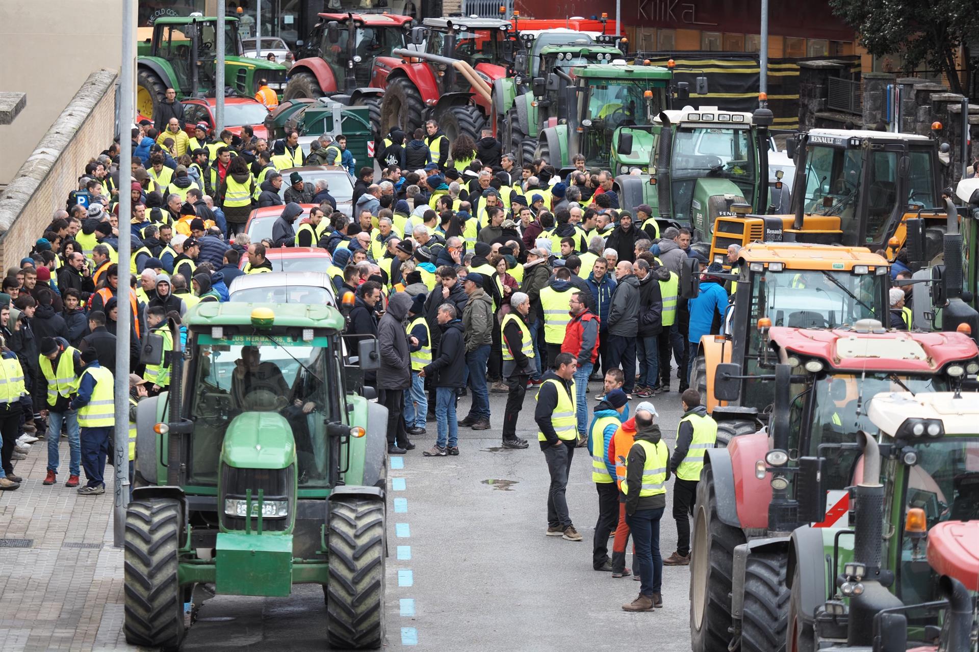 Los agricultores vuelven a las movilizaciones con cortes de carreteras en la Región de Murcia Los agricultores vuelven a las movilizaciones con cortes de carreteras en la Región de Murcia