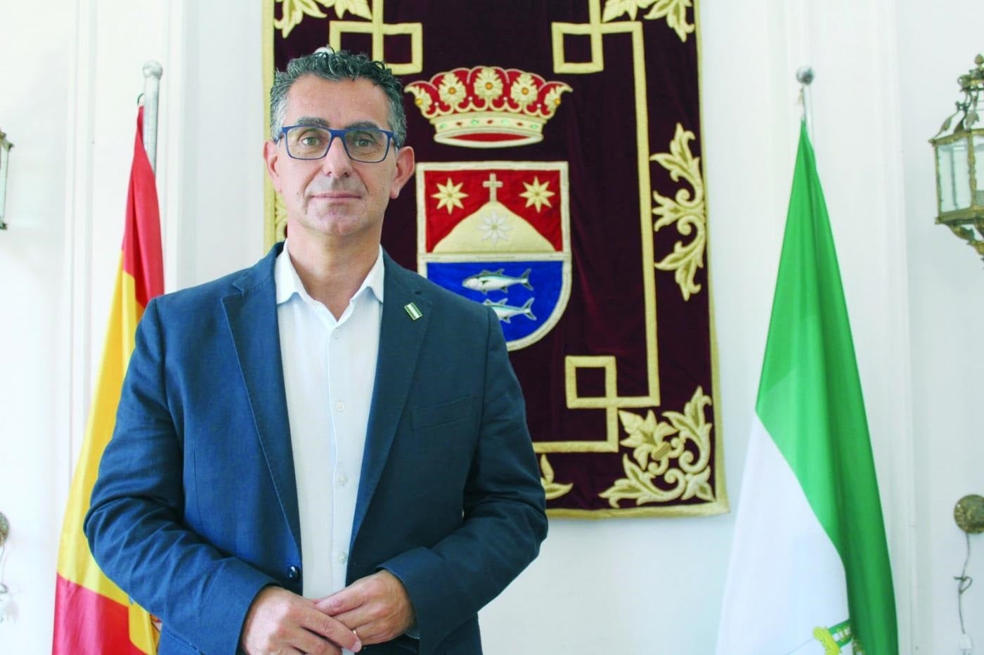 Miguel Molina, alcalde de Barbate: "El Estado tiene una dejadez de funciones total con Barbate y toda la zona" Miguel Molina, alcalde de Barbate: "El Estado tiene una dejadez de funciones total con Barbate y toda la zona"