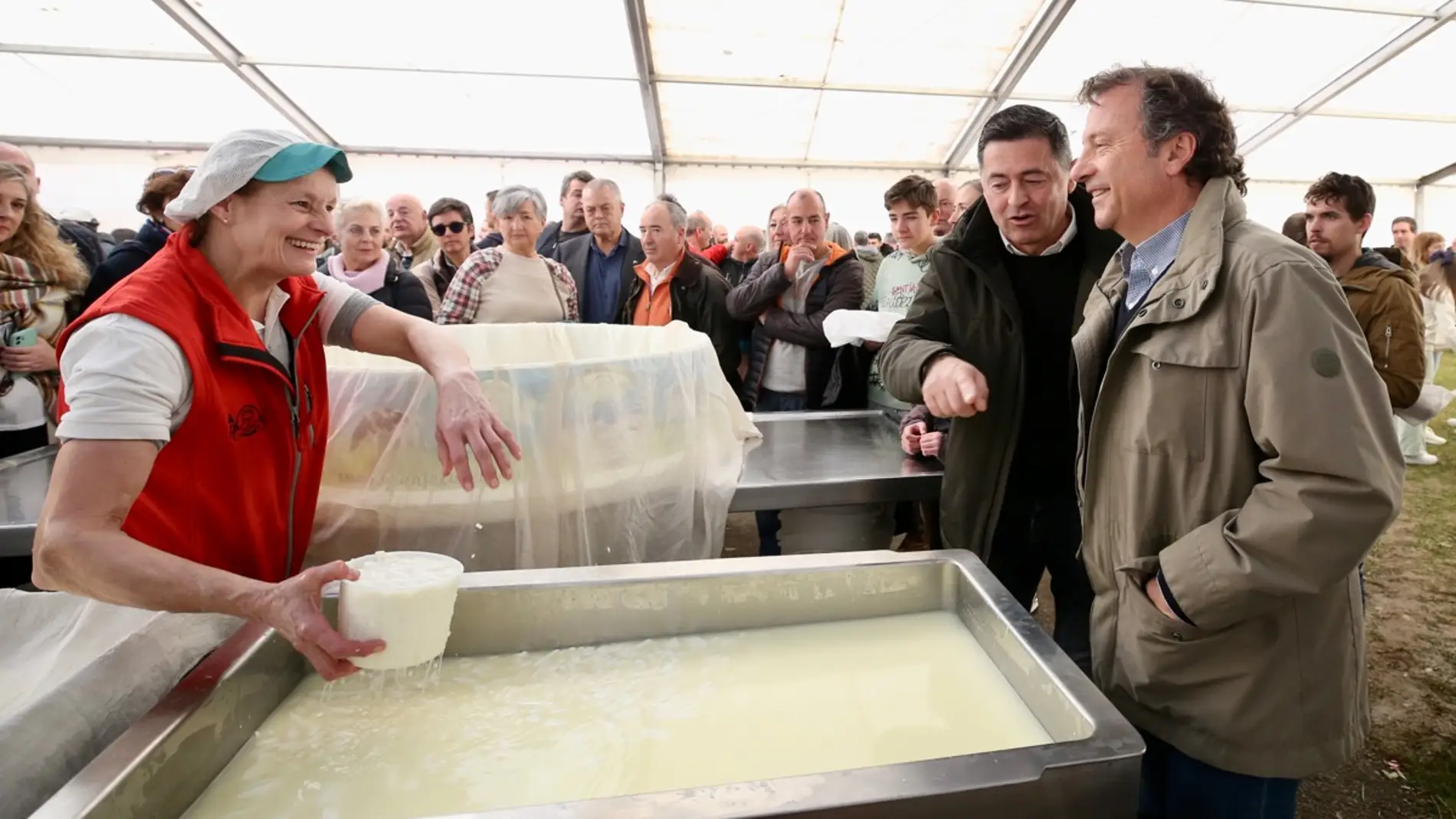 Ruiloba bate el récord del queso fresco más grande de España