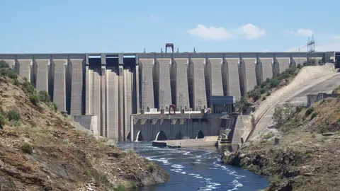 La Junta se desmiente y aclara que no propondrá ningún cambio en la explotación del embalse de Alcántara La Junta se desmiente y aclara que no propondrá ningún cambio en la explotación del embalse de Alcántara