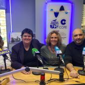 Silvia Yus, Marta Llinares, Olga Poch y Arturo Fernández celebrando el 'Día de la Radio'.