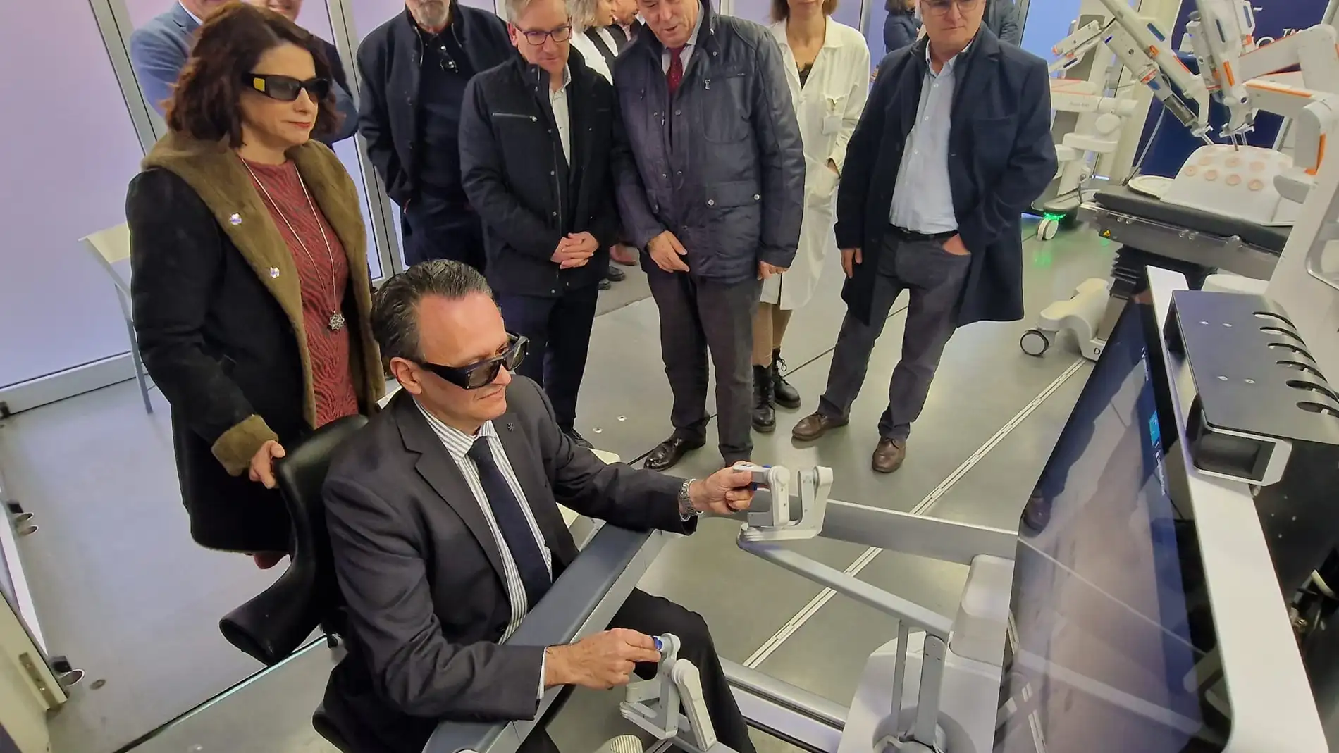Presentación del robot Hands on Hugo en el Hospital Obispo Polanco de Teruel