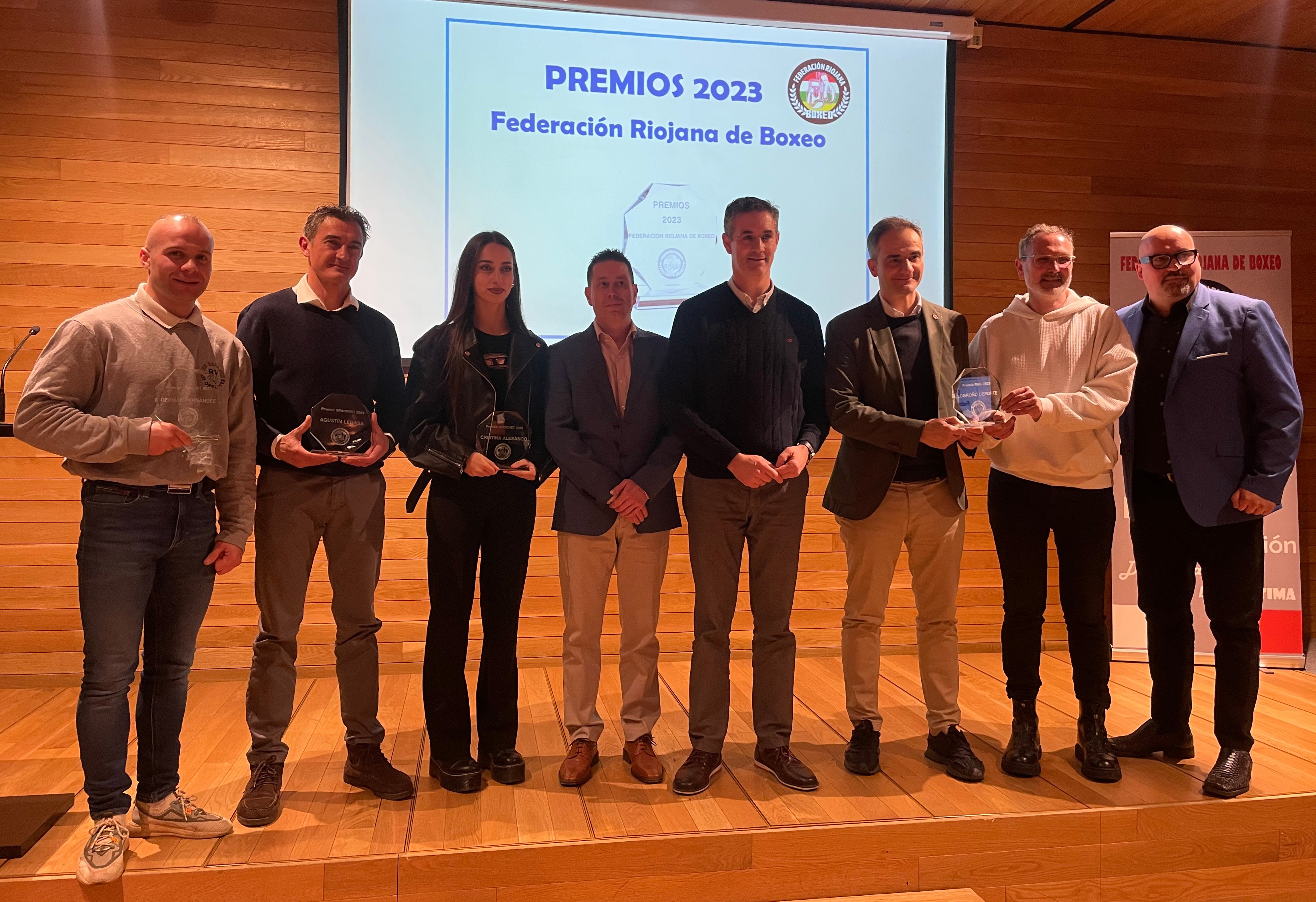 La Federación Rioja de Boxeo entrega sus primeros premios de su reciente historia La Federación Rioja de Boxeo entrega sus primeros premios de su reciente historia