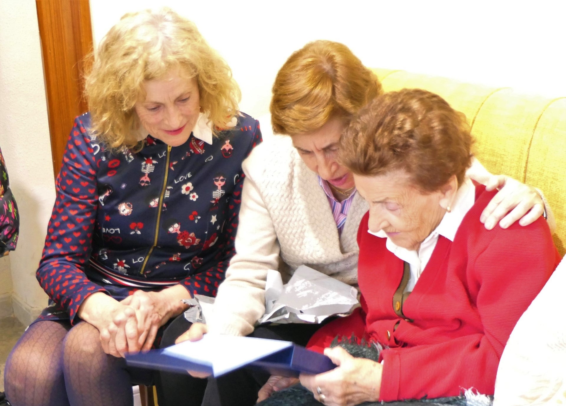 El Ayuntamiento de Palencia homenajea a los usuarios centenarios del Servicio de Ayuda a Domicilio El Ayuntamiento de Palencia homenajea a los usuarios centenarios del Servicio de Ayuda a Domicilio