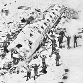 La sociedad de la nieve La sociedad de la nieve