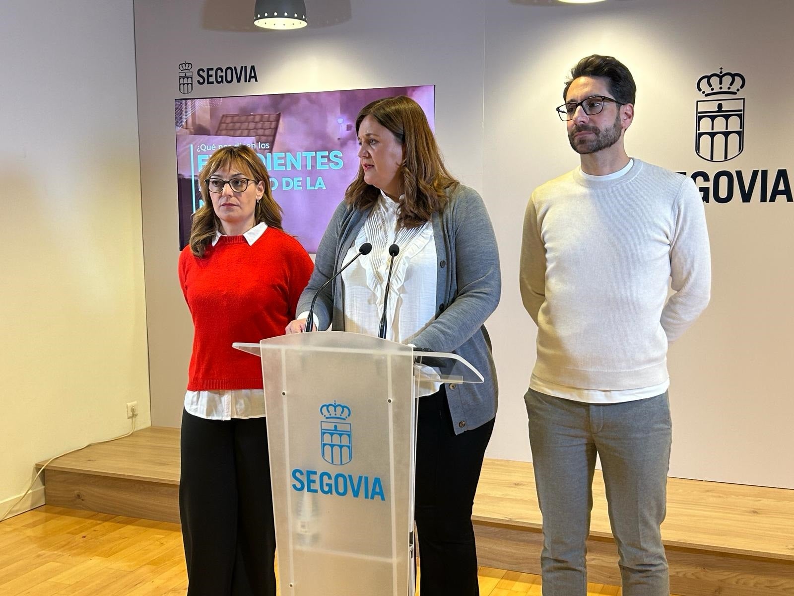 El Grupo Municipal Socialista estudia acciones legales por las irregularidades en la contratación del Paseo de la Navidad El Grupo Municipal Socialista estudia acciones legales por las irregularidades en la contratación del Paseo de la Navidad