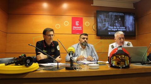 El Diputado de Bomberos, David Vicente, durante la presentación de la campaña. El Diputado de Bomberos, David Vicente, durante la presentación de la campaña.