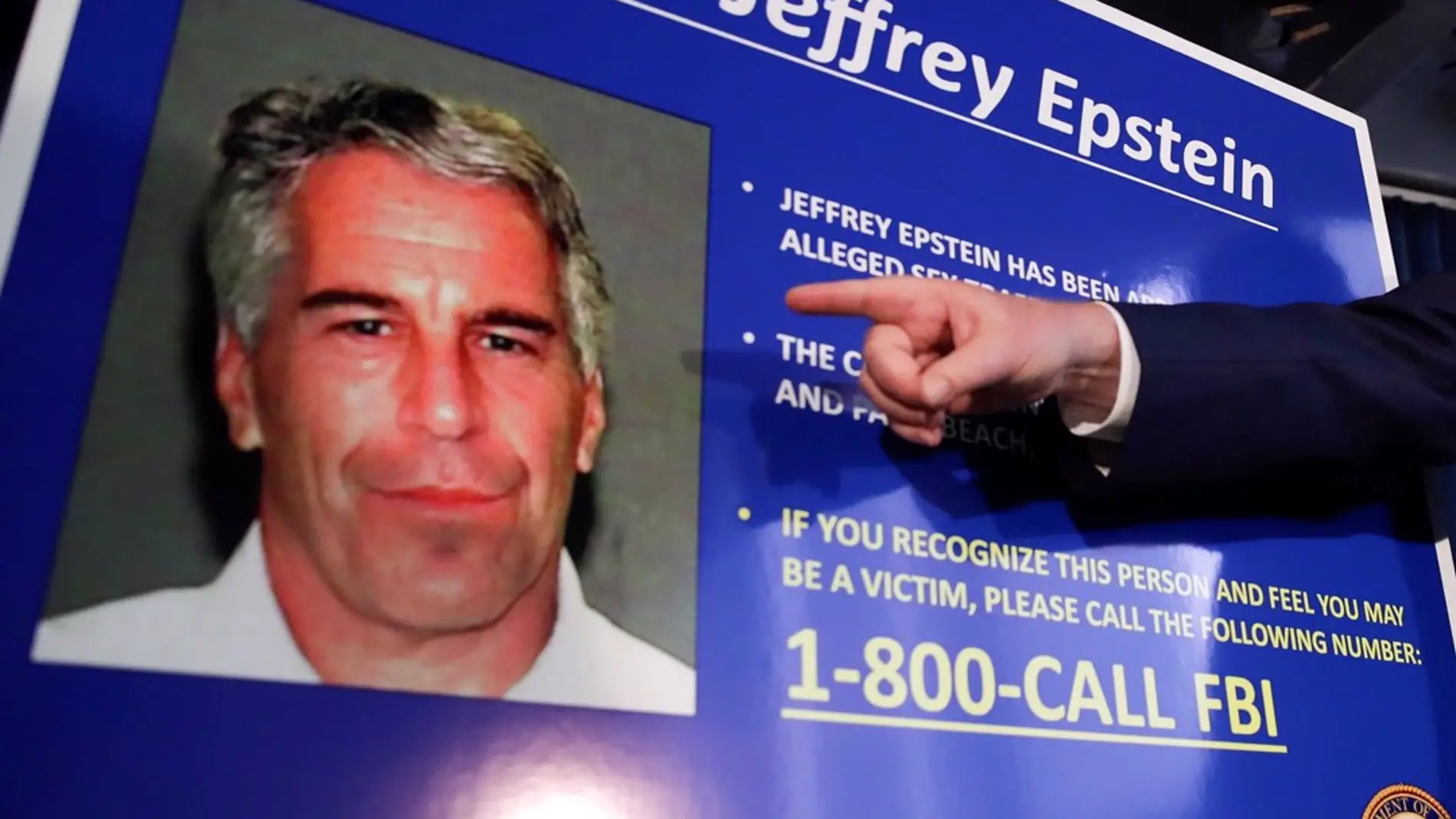 Doce víctimas de Jeffrey Epstein demandan al FBI por no protegerlas y "darles la espalda"