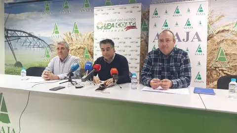 Representantes de ASAJA, UPA y COAG en Palencia .